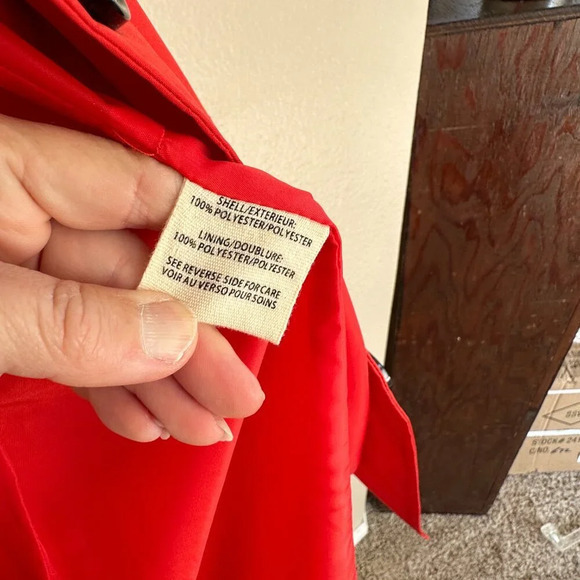 Vintage Steve Madden Red Raincoat Size Medium No holes or stains in good conditi - Picture 3 of 11